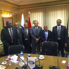 رئيس مطار الخرطوم يزور القابضة للمطارات والملاحة الجوية بالقاهرة