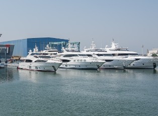 دهب تحتضن ميناء لليخوت لتنشيط السياحة بين السعودية و مصر