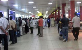 ارتفاع حركة المسافرين عبر مطارى مسقط و صلالة