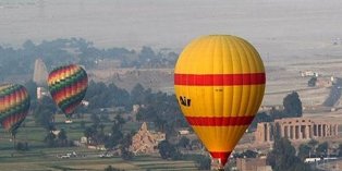 11 رحلة بالون طائر فى سماء الاقصر تقل 215 سائحا
