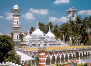 ماليزيا افضل وجهة للسياحة الاسلامية