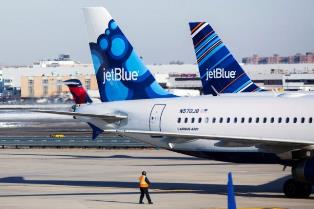 JetBlue orders 30 Airbus jets as steps up premium