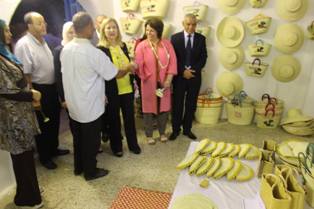 وزيرة سياحة تونس تتفقد معرض الوطن القبلي للصناعات التقليدية