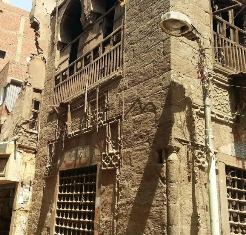 الآثار تبحث رفع كفاءة وتطوير المناطق الأثرية بمصر