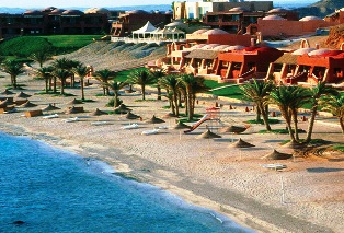 مرسى علم تفاوض إيزى جت و إير كايرو لتنظيم رحلات من بريطانيا وكازخستان وأذربيجان والمغرب