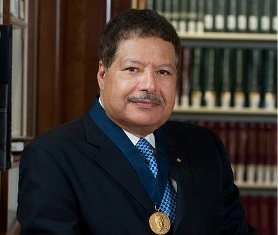 صالة كبار الزوار بمطار القاهرة تستقبل جثمان العالم احمد زويل