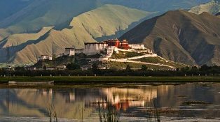 6.8 مليون سائح استقبلتهم منطقة التبت في النصف الأول من عام 2016