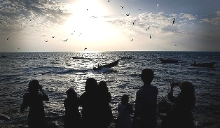 اكتشاف آثار تاريخية تعود لـ 1600 عام في مياه بوشهر جنوب ايران