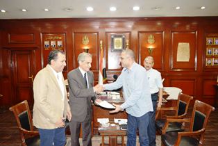 محافظ الاقصر يعلن دراسة لانشاء محطات لتوزيع المواد البترولية بكافة مدن المحافظة