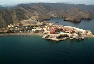 تراجع أعداد السياح و عوائد القطاع فى سلطنة عمان