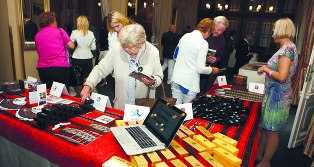 سياحة السلطنة تنظم أمسية عمانية لمنظمي الجولات السياحية بالتشيك