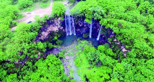 نمو عدد زوار الخريف بظفار بنسبة 23.7 %