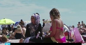 فرنسا تدافع عن حظر زي البوركيني على شواطئها