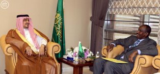 وزير الحج والعمرة يناقش مع السفير الكينى امور الحجاج