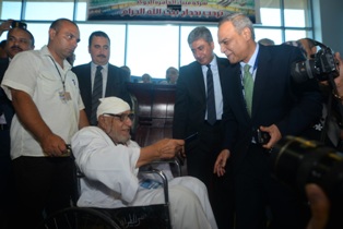 بالصور.. مصرللطيران تنقل أول أفواج الحجاج من مطار القاهرة وسط احتفال كبير