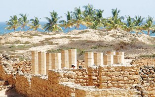 المواقع الأثرية بمحافظة ظفار وجهة سياحية فريدة