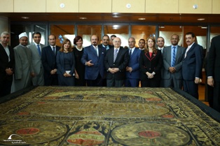 مكتبة الإسكندرية تحتفل بتسلم كسوة الكعبة المشرفة