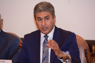 شريف فتحي :عودة حركة السياحة والطيران الروسية قريبا دون طلبات من الجانب الروسى