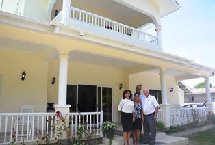 Seychellois discuss their Tourism Industry as Minister St.Ange visits small establishments