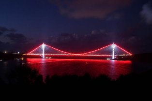 بالصور .. تركيا تفتتح أعرض جسر فى العالم