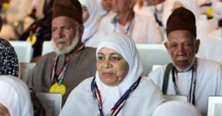 1040 حاجًا تابع للجمعيات الأهلية يغادر اليوم من مطار برج العرب الى المدينة المنورة