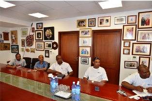 Members of the Seychelles’ Association of Omnibus Operators meet with Minister Alain St.Ange
