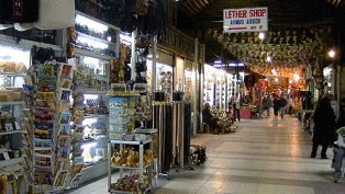 وزارة الآثار توافق على تأجيل مديونيات أصحاب البازارات بالأقصر