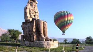 الطيران المدنى يقرر وقف رحلات البالون الطائر بالاقصر لسوء الاحوال الجوية
