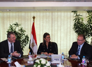 نصر تناقش مع السفير الكندي و شركة (بومباردية) تمويل مشروع قطار الجيزة - 6 أكتوبر المعلق