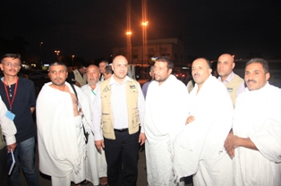 وزير الاوقاف يشهد تفويج الدفعة الاولى من الحجاج الاردنيين الى مكة المكرمة