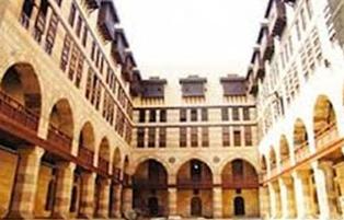 تجربة مركز الكويت للفنون الإسلامية في رعاية الحرف اليدوية ببيت السناري