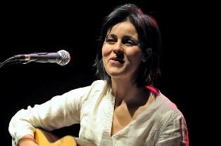 سعاد ماسي تختتم فعاليات مهرجان الصيف الدولي بمكتبة الاسكندرية