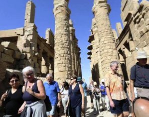 الطيران المدنى يقرر عودة رحلات المنطاد السياحية بالاقصر