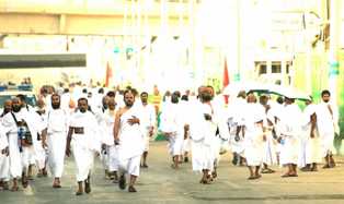 حجاج بيت الله الحرام يتوجهون إلى مشعر منى لقضاء يوم التروية