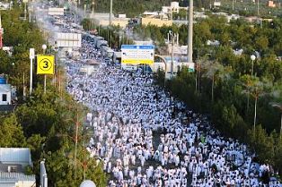 ضيوف الرحمن ينفرون  بسلامة الله دون مشكلات من عرفات إلى مزدلفة