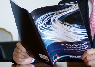 China, India now world’s largest Internet markets