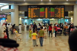 مطار الكويت استقبل 250 ألف مسافر خلال 3 أيام