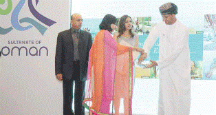 سياحة السلطنة تطلق معرض عُمان المتنقّل في السوق الهندي