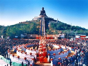 PolyU Study finds tourists resilient to Hong Kong weather