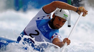 French Olympic Gold Medal winner Denis Gargaud discuss with Indian Ocean tourism personalities from Seychelles and Mauritius