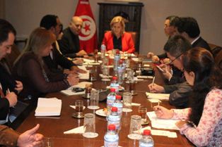 اللومى تبحث مع وفد صينى تفعيل التعاون السياحى مع تونس