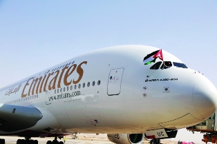 طيران الامارات تطلق العملاق إيرباص ايه 380 إلى عمان
