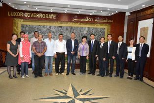 محافظ الاقصر يبحث مع وفد صينى تعزيز التعاون المشترك