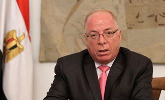 وزير الثقافة يفتتح معرض (عندما يصبح الفن حرية) بدار الأوبرا المصرية