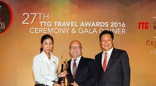 Airline’s entry into the TTG Travel Hall of Fame crowns a decade of consecutive wins