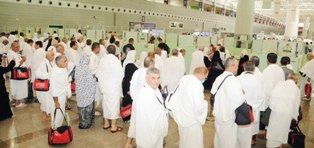 غرفة السياحة تطالب الشركات بوقف تحركاتها ضد رسوم العمرة الجديدة