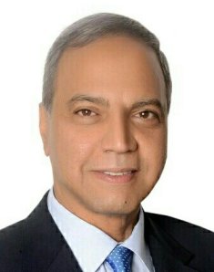 مسلم: مصرللطيران نقلت 77 ألف حاج علي متن 274 رحلة خلال موسم هذا العام