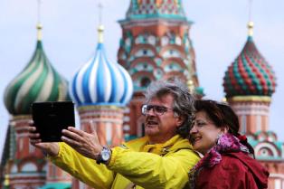 Tourist spending in Moscow drops by half