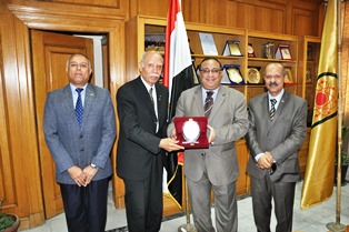 فى ذكرى أكتوبر بجامعة حلوان: اللواء ناجي شهود يحذر من حروب الجيل الرابع