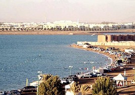 رئيس هيئة السياحة وأمير المدينة يتفقدان مشروعات سياحية فى ينبع